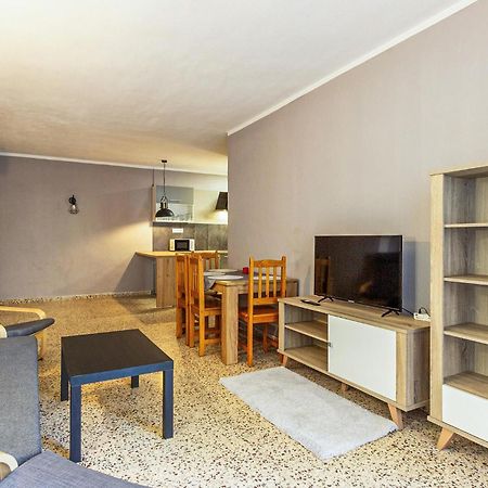 Nice Apartment In Torrevieja With Wifi エクステリア 写真
