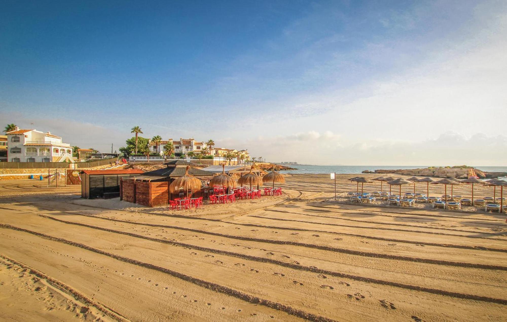 Nice Apartment In Torrevieja With Wifi エクステリア 写真