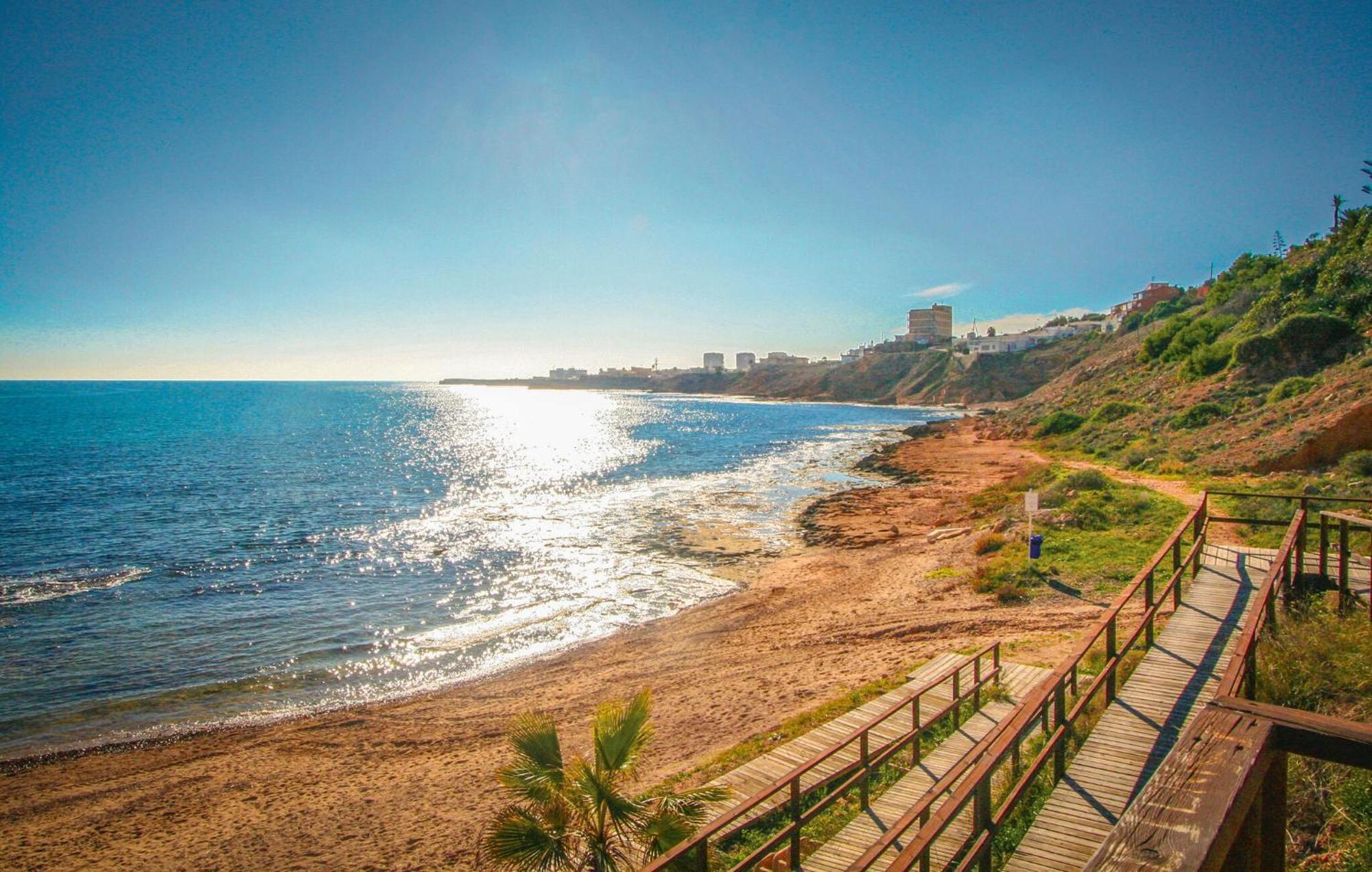 Nice Apartment In Torrevieja With Wifi エクステリア 写真